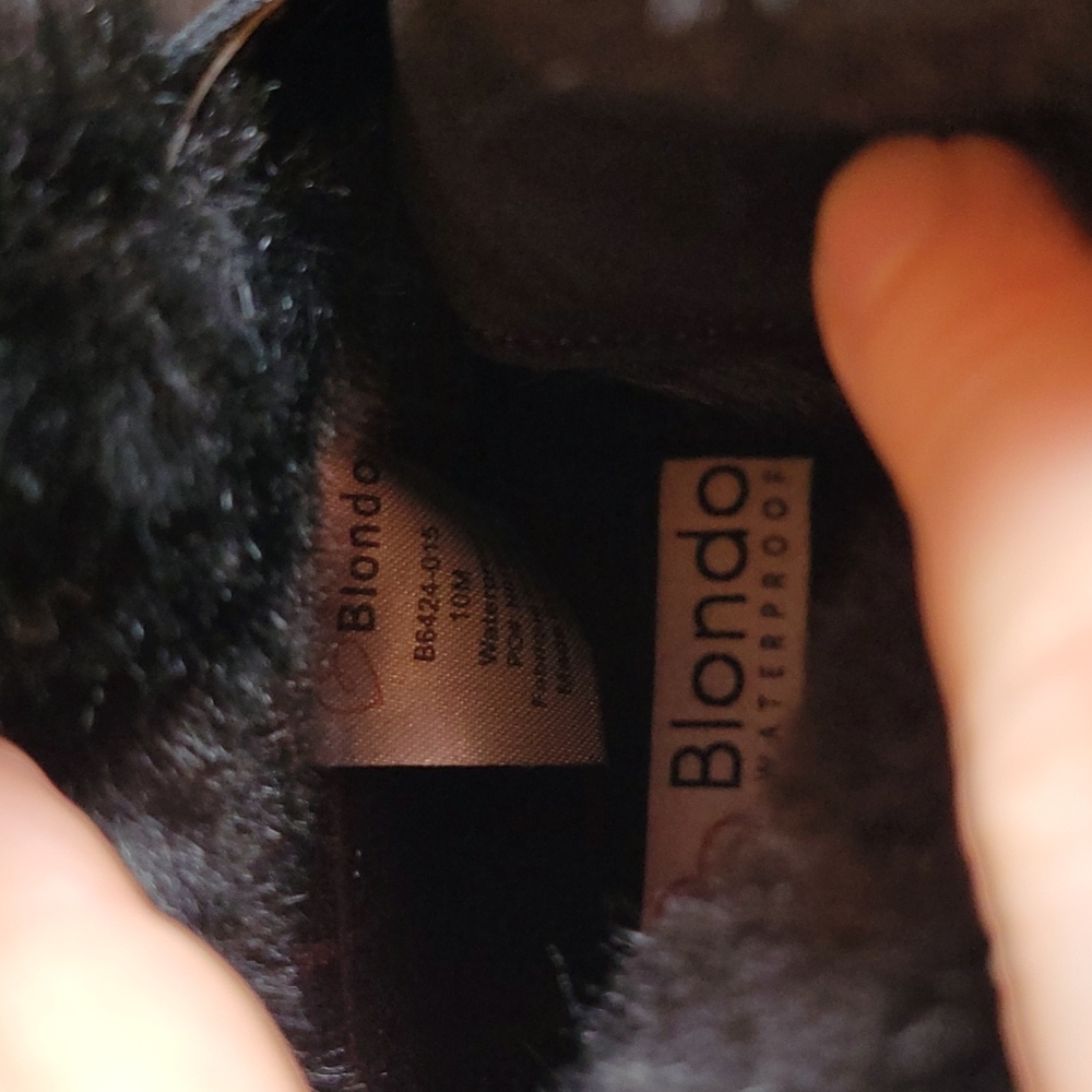 NWOB BLONDO black suede boots - Picture 6 of 6